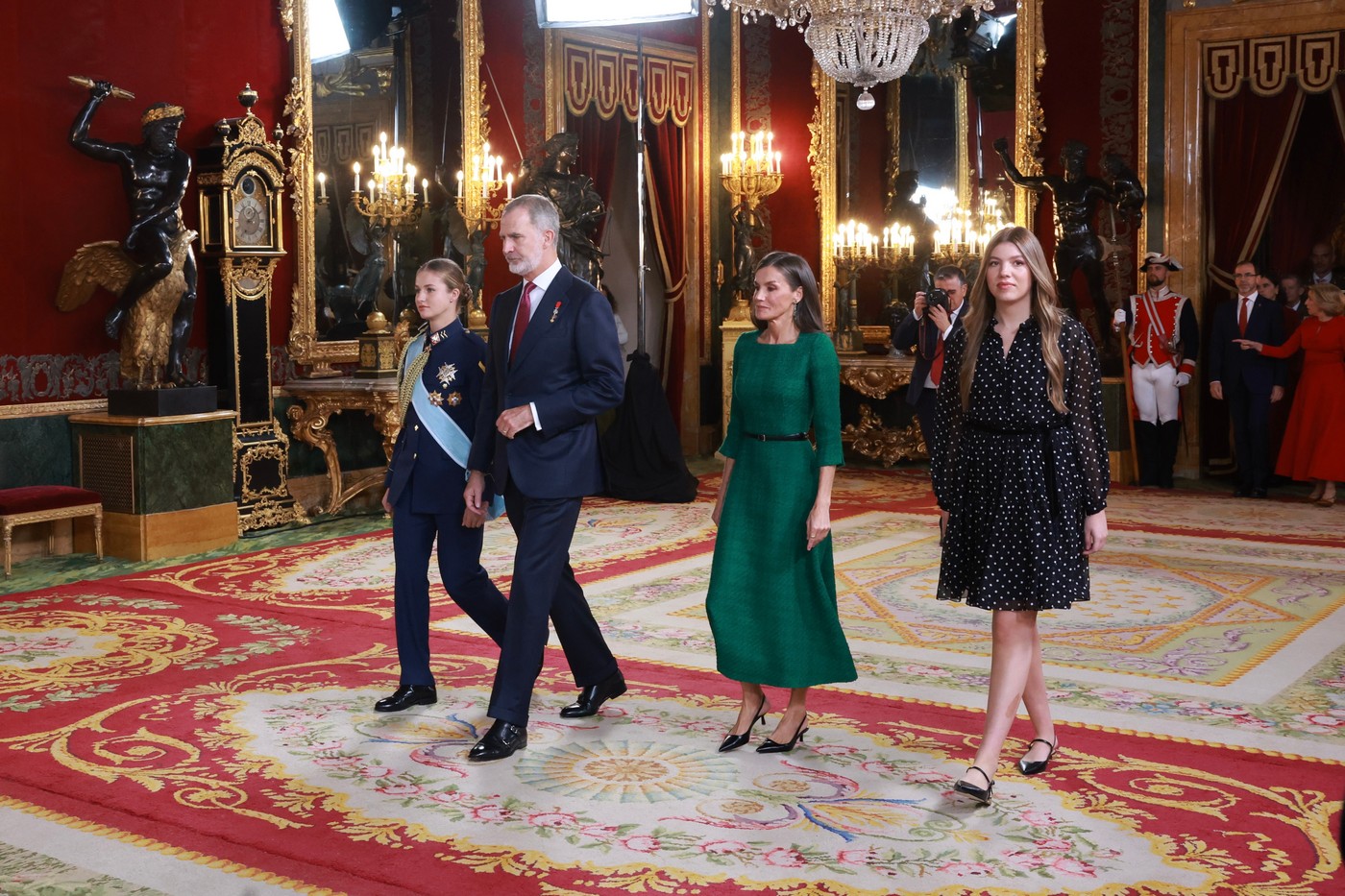 Los Reyes de España y la Princesa de Asturias en la recepción oficial en el Palau Reial