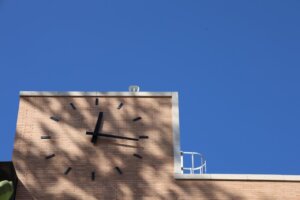Vista de un altavoz en el edificio del ayuntamiento de Catarroja