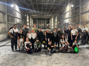 Grupo de niños y jóvenes en la tirada Querubín en Paterna