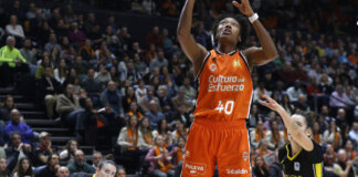 Valencia Basket busca reafirmar su dominio ante un Jairis crecido tras conquistar la Copa de la Reina Jugadora de Valencia Basket lanzando a canasta durante un partido