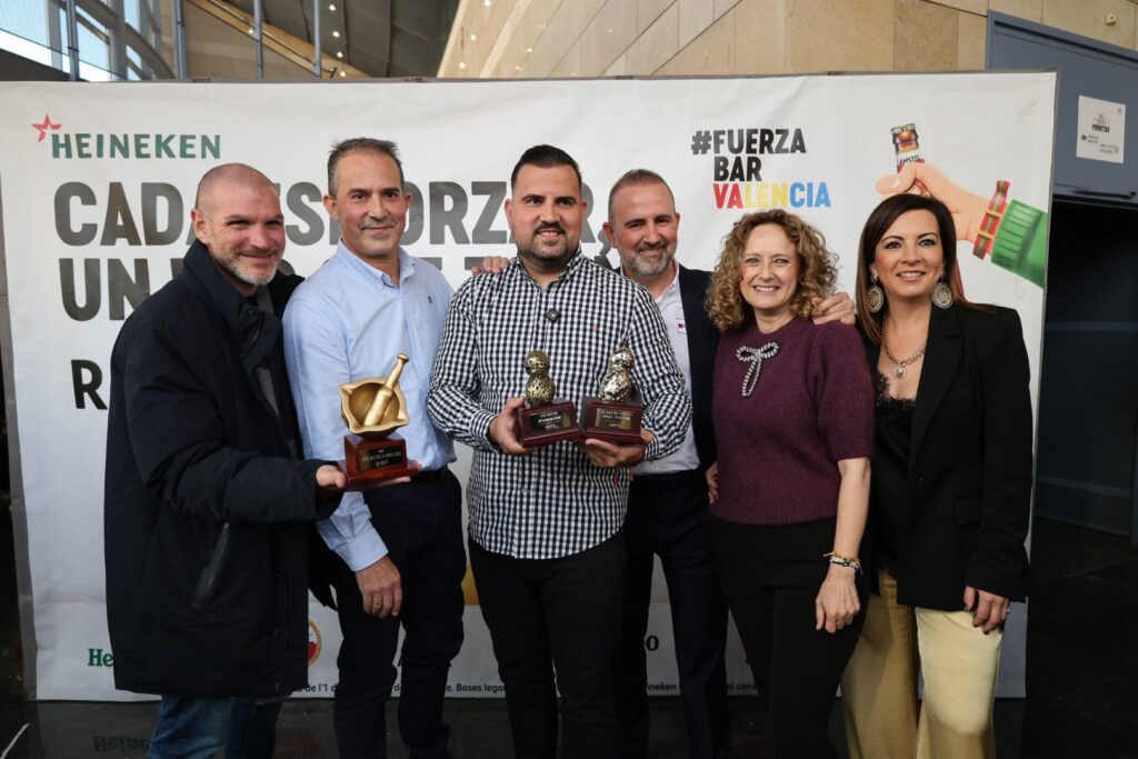 Dos referentes de la ciudad: La Curra brilla en su 150º aniversario y Los Abetos logra el primer doblete de la historia de los Cacau d’Or