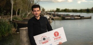 Aitor Martínez del restaurante Can Ros, ganador del III Concurso Internacional de All i Pebre en Catarroja.