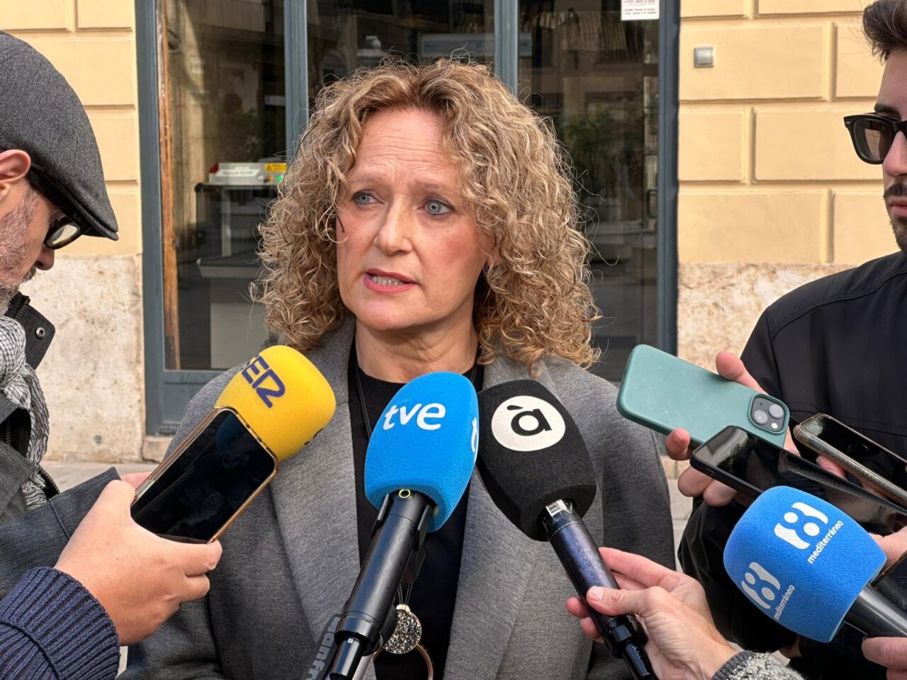 Amparo Folgado hablando sobre moción de censura en Torrent