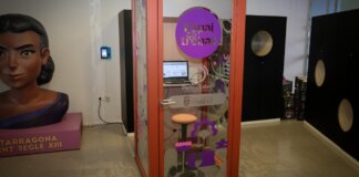 Cabina insonorizada en la Casa de la Dona de Torrent para mujeres