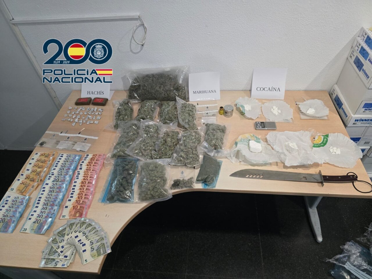 Intervención policial con marihuana, cocaína y dinero en efectivo