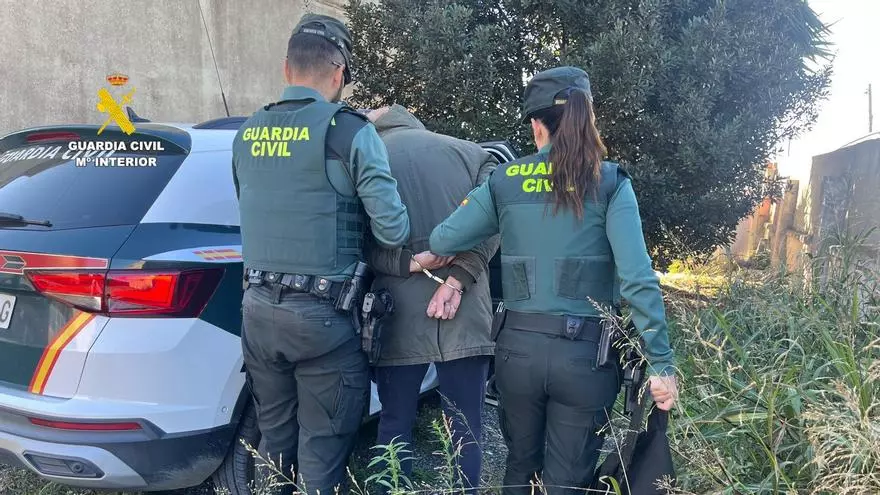 Detención de un hombre de 67 años por robos en vehículos en El Saler