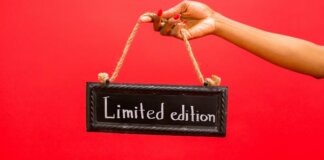 Un cartel que indica 'Edición Limitada' destaca la exclusividad de productos.