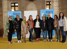 Grupo de personas en la entrega de premios del Día del Comercio Local en Alaquàs.