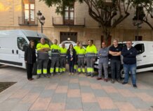 Equipo de ESERCA en Catarroja con vehículos de mantenimiento urbano