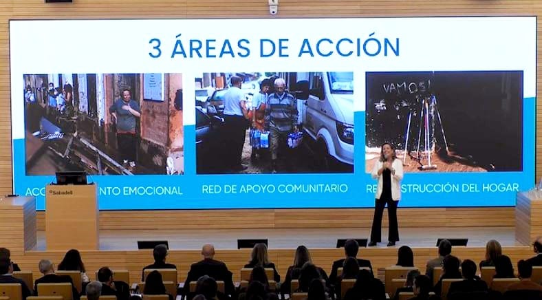 Presentación sobre el trabajo de Family Up con la tercera edad en Barcelona