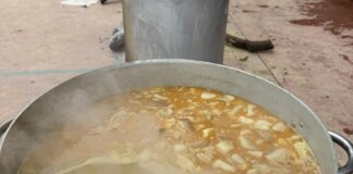 Calderes humejants durante la Festa d'Hivern en Foios