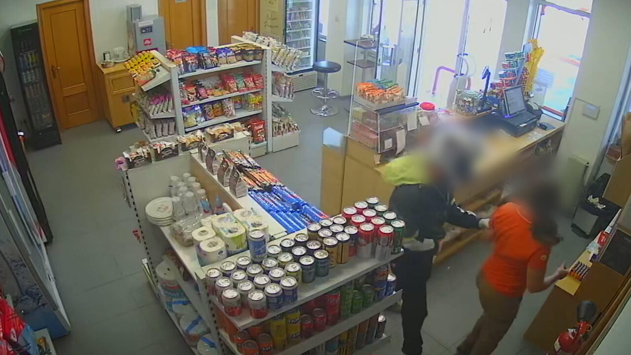 Detención de un ladrón en una gasolinera de Vinalesa