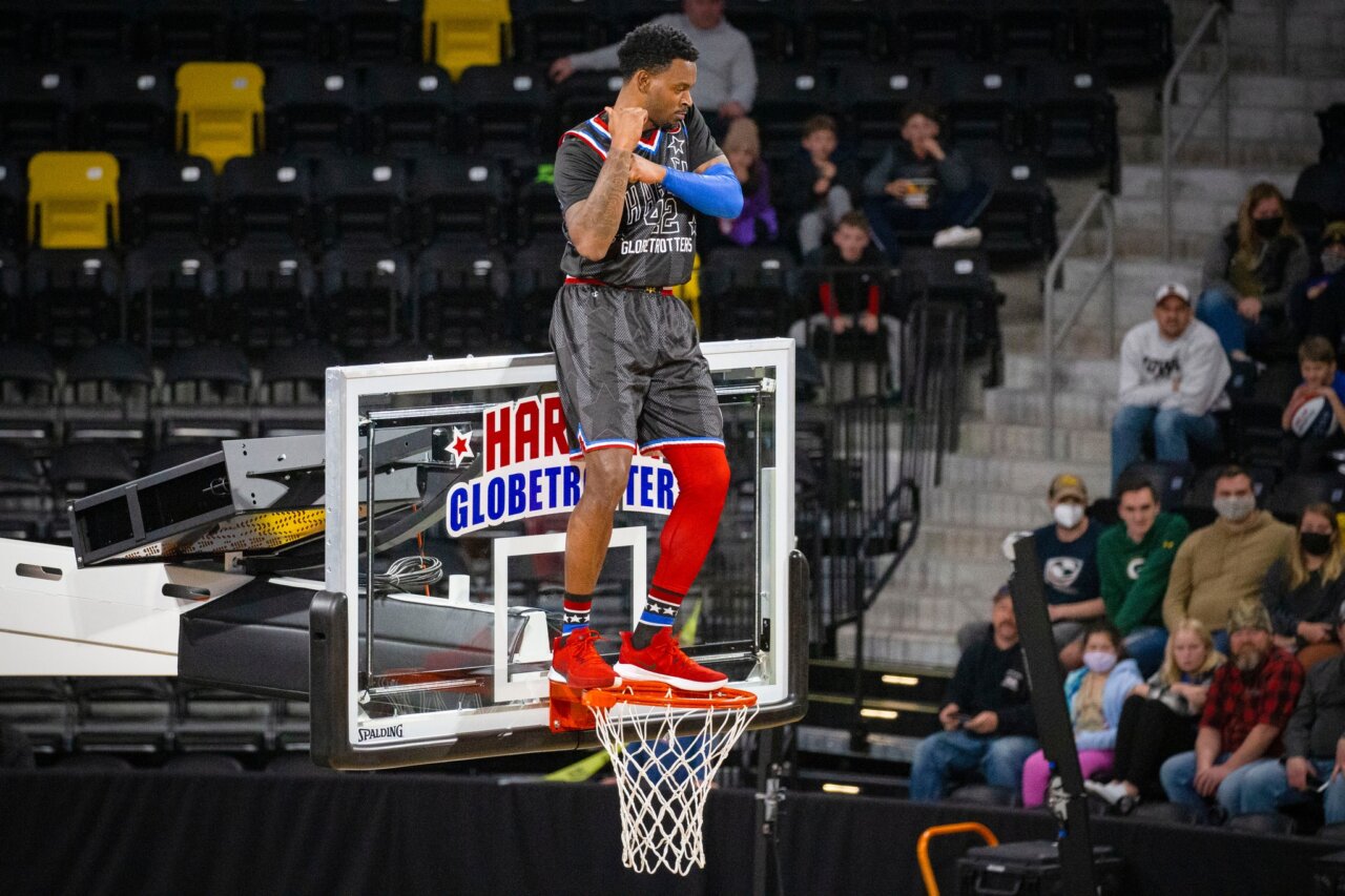JLos Harlem Globetrotters celebran su centenario con un espectáculo impresionante.