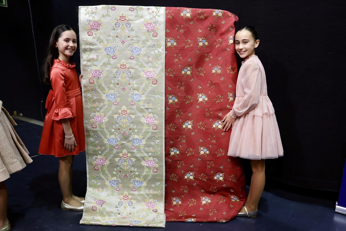 Las telas que lucirá la Corte de Honor Infantil fueron presentadas en Beniparrell.