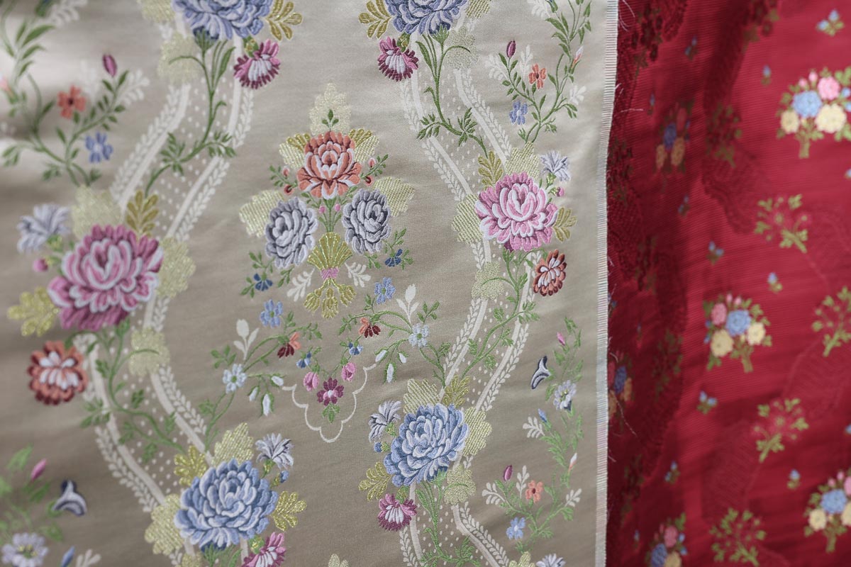 Telas bordadas presentadas para la Corte de Honor Infantil de Valencia 2026