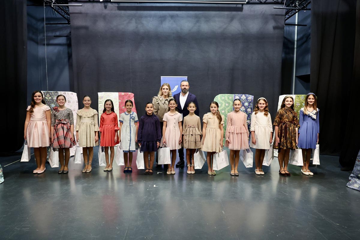 Las telas que lucirá la Corte de Honor Infantil fueron presentadas en Beniparrell