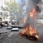 Ceremonia con fuego y humo en homenaje a Manolo Algarra.