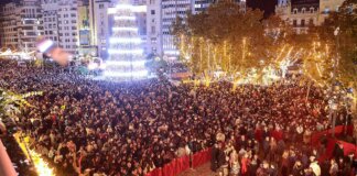 Ceremonia de encendido de iluminación navideña en Valencia con las falleras mayores 2026