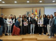 Grupo de mujeres comerciantes en La Pobla de Farnals durante un evento