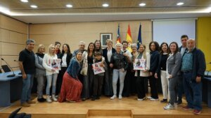 Grupo de mujeres comerciantes en La Pobla de Farnals durante un evento