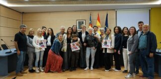 Grupo de mujeres comerciantes en La Pobla de Farnals durante un evento
