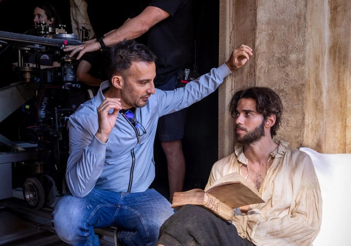 El director Alejandro Amenábar comparte su visión en el festival Torrent Històrica.