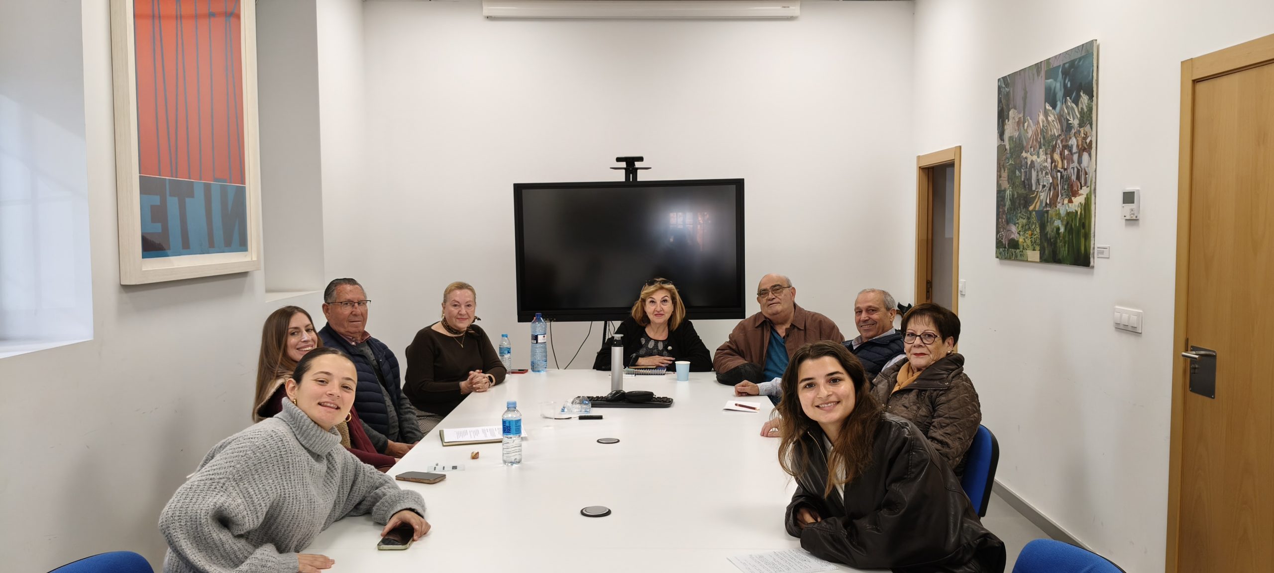 Reunión con personas mayores en Manises para el diagnóstico del Plan de Envejecimiento Activo
