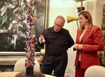 Manolo Valdés y la alcaldesa discutiendo sobre escultura en Nueva York