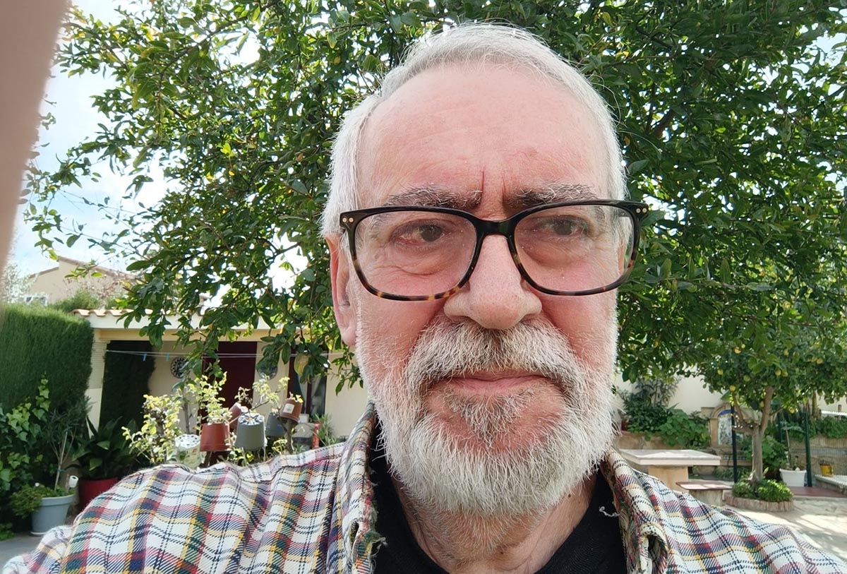 Marcelino Mañas, nuevo Defensor del Mayor de Valencia, en un entorno natural.