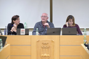 Reunión en el Ayuntamiento de Paiporta sobre congelación de tasas municipales.