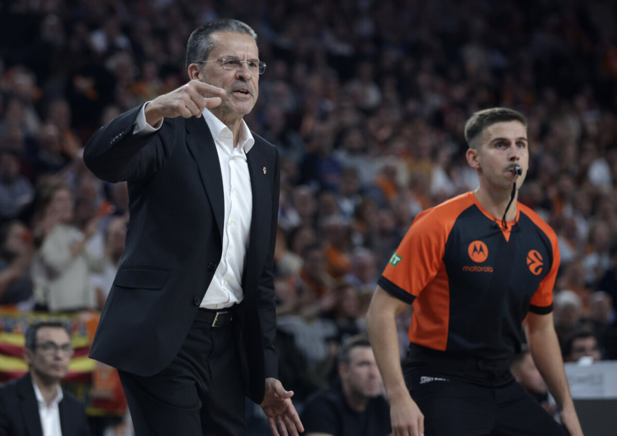 Pedro Martínez durante una rueda de prensa tras el partido.