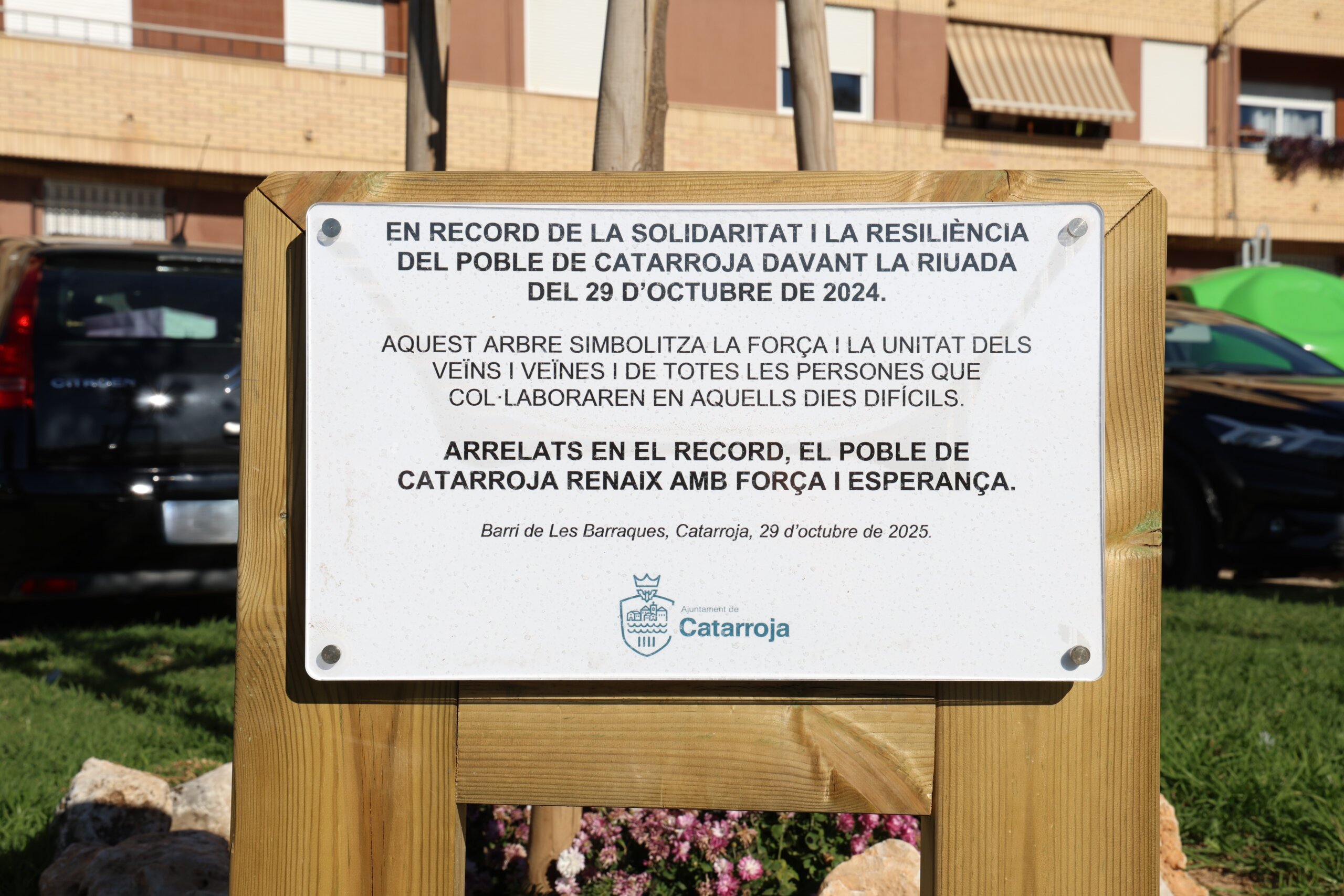 Recuperem les Barraques y el Ayuntamiento
de Catarroja organizan un homenaje a víctimas de la dana
y al voluntariado