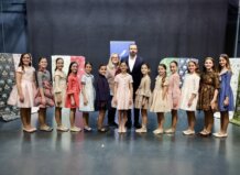 Las telas que lucirá la Corte de Honor Infantil fueron presentadas en Beniparrell.