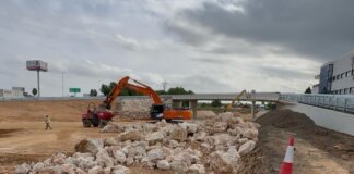 Reapertura del puente de acceso al centro comercial Bonaire tras la DANA