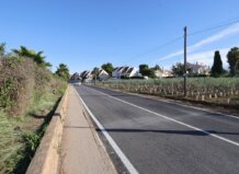 Acaba la rehabilitación del Camí de Santa Ana entre Paiporta y Catarroja dañado en la retirada de residuos de la DANA Camino rehabilitado en el Camí de Santa Ana entre Paiporta y Catarroja