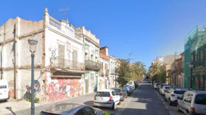 Edificio en estado de rehabilitación en el barrio del Cabanyal, Valencia