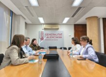 Reunión entre la alcaldesa y la concejala de salud con el conseller de sanidad