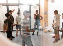 La ‘Setmana de Salut Jove’ promueve la salud mental y el bienestar emocional entre los estudiantes de Picassent Grupo de jóvenes participando en actividad de salud mental en Picassent