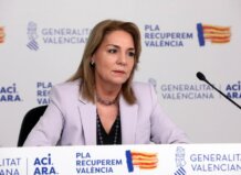 El Plan VIVE Dana inicia la construcción de 63 viviendas públicas industrializadas en Albal y Torrent Susana Camarero en una rueda de prensa sobre el bono dana térmico