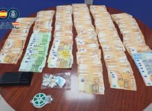 Dinero en efectivo y drogas incautadas en operación policial en Malilla