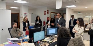 La consellera de Justicia, Nuria Martínez, visita los juzgados de Mislata y Moncada.