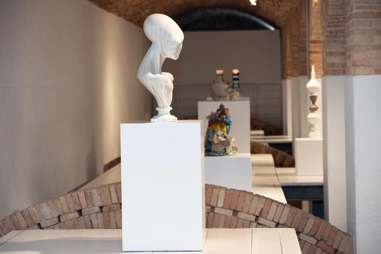 Esculturas en la XVII Bienal Internacional de Cerámica de Manises