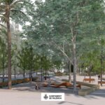 Vista de la plaza del Ayuntamiento con árboles y bancos