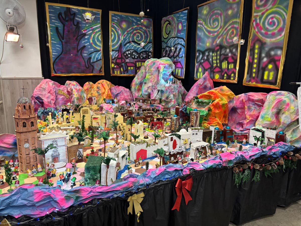 Pesebre monumental de la Falla Regne de València en el concurs de pesebres.