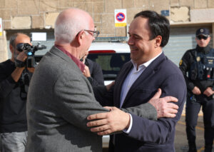 Encuentro entre el presidente de la Generalitat y un alcalde en Paiporta