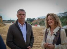 El PP afea a PSPV y Compromís