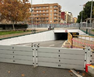 Barreras de protección instaladas en Aldaia ante lluvias torrenciales.