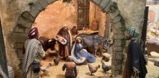 Belén monumental en el Salón de Cristal del Ayuntamiento de Valencia