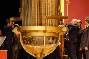 Bombo de la Lotería de Navidad durante el sorteo