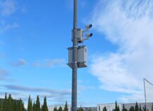 Una nueva cámara de control de tráfico se instala en el casco urbano de La Pobla de Farnals ante el aumento de infracciones Cámara de control de tráfico instalada en La Pobla de Farnals